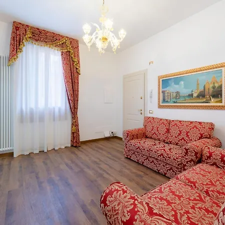 Canal View San Marco Luxury 4* Veneza