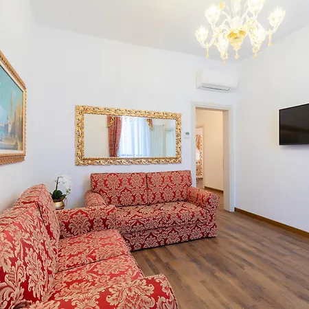 Vendégház Canal View San Marco Luxury 4*